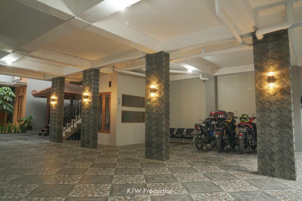 M Stay Guest House Jogja Yogyakarta Exterior foto
