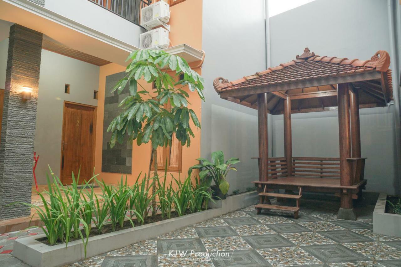 M Stay Guest House Jogja Yogyakarta Exterior foto