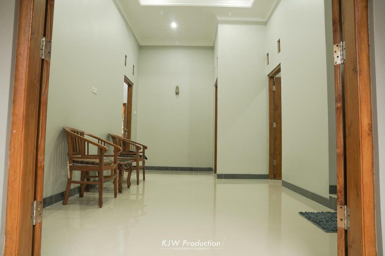 M Stay Guest House Jogja Yogyakarta Exterior foto