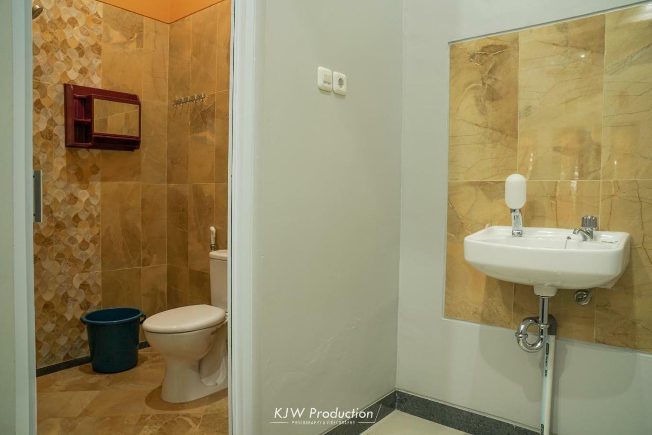 M Stay Guest House Jogja Yogyakarta Exterior foto